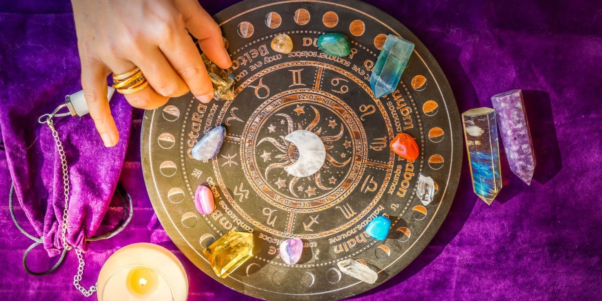 The Rising Popularity of Vedic Astrology in Dubai's Cosmopolitan Culture